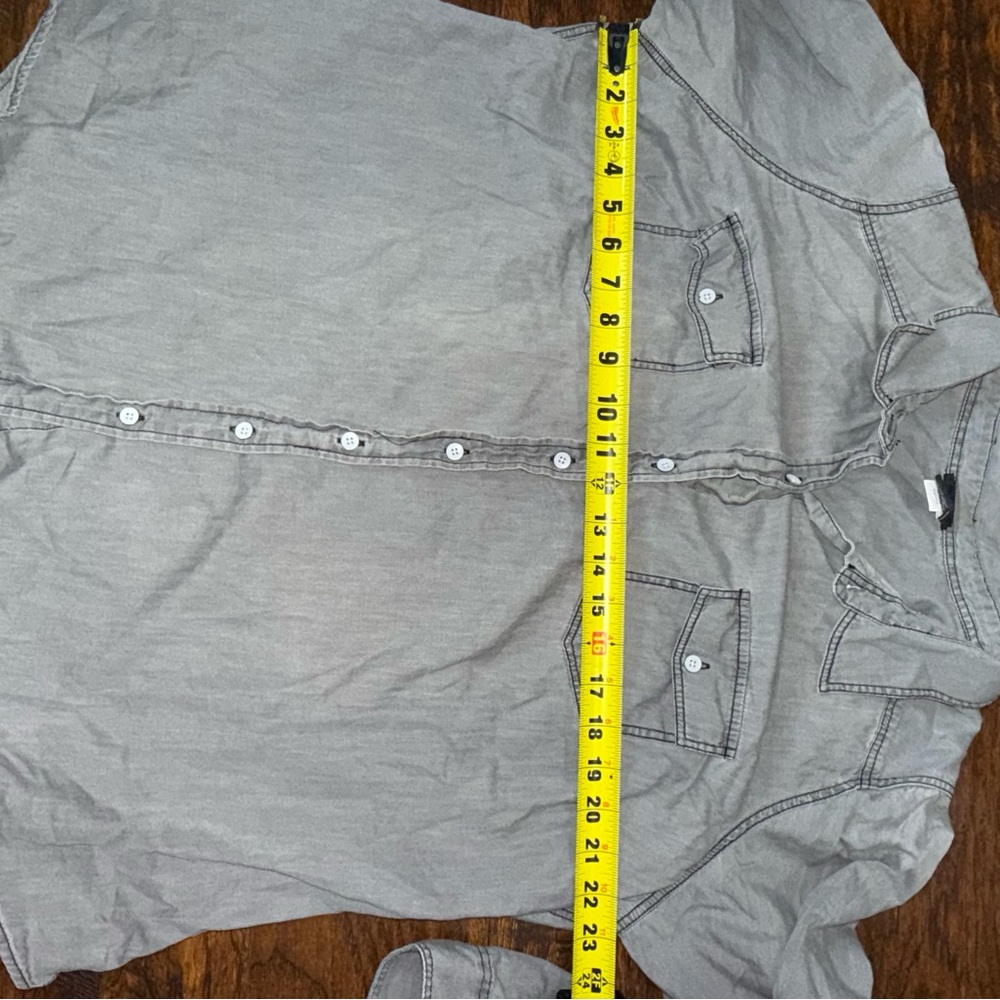 Torrid Size 2 Grey Denim Chambray Button Down Shirt Long Sleeve Plus Size 2X - Picture 4 of 5